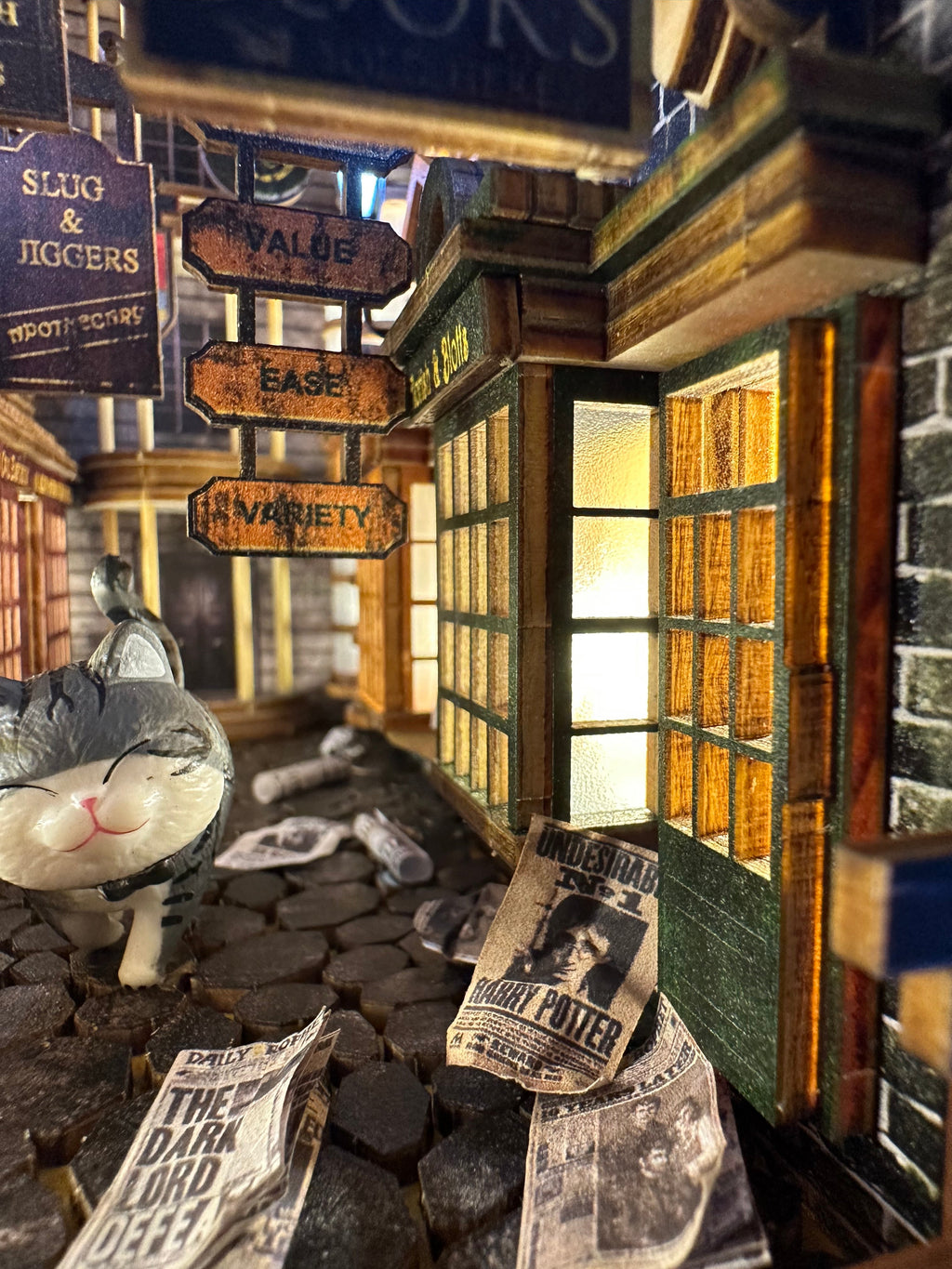 Diagon Alley Pre-Colored Book Nook | LKWood