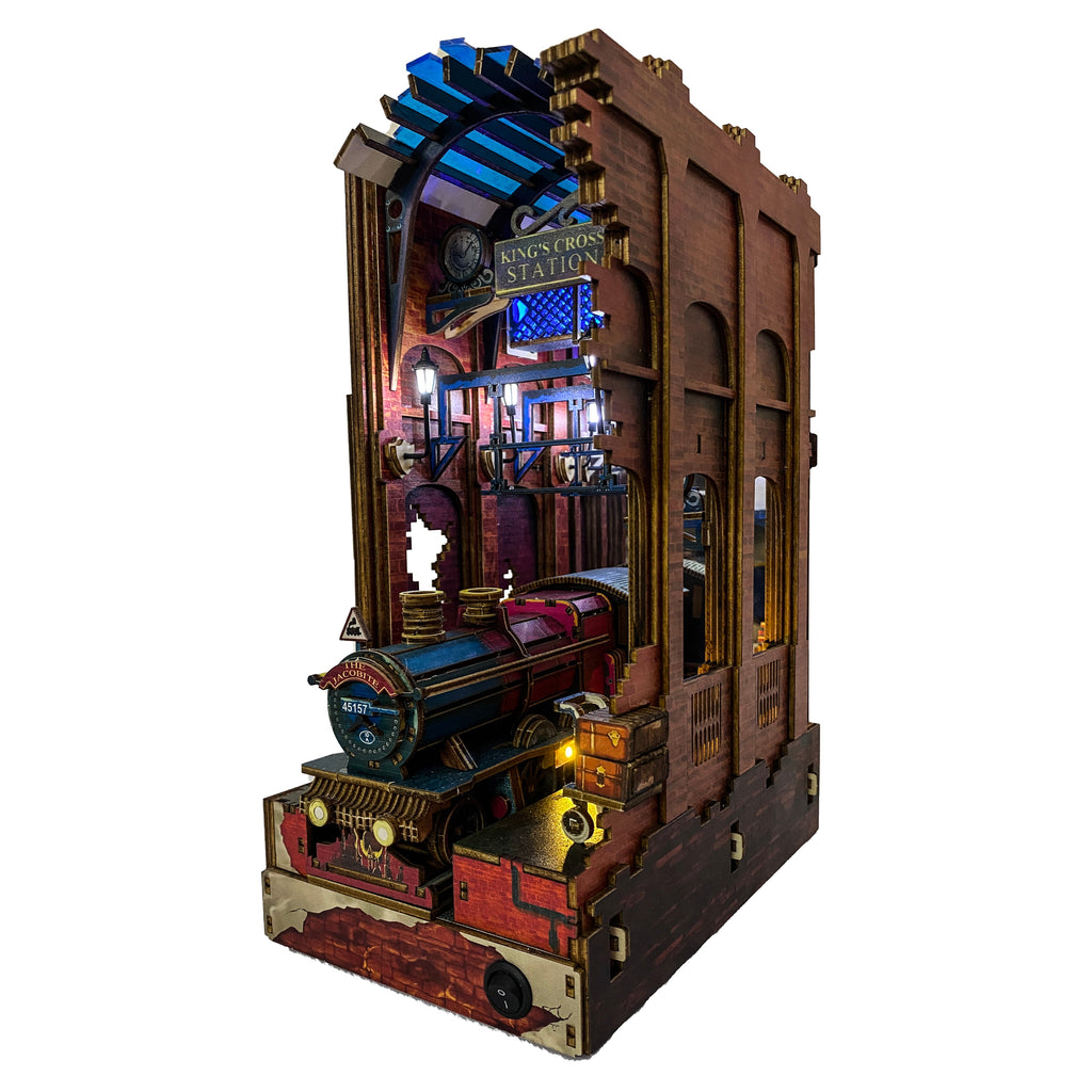 Hogwarts Express Pre-Colored Book Nook (Platform 9 3/4) | LKWood