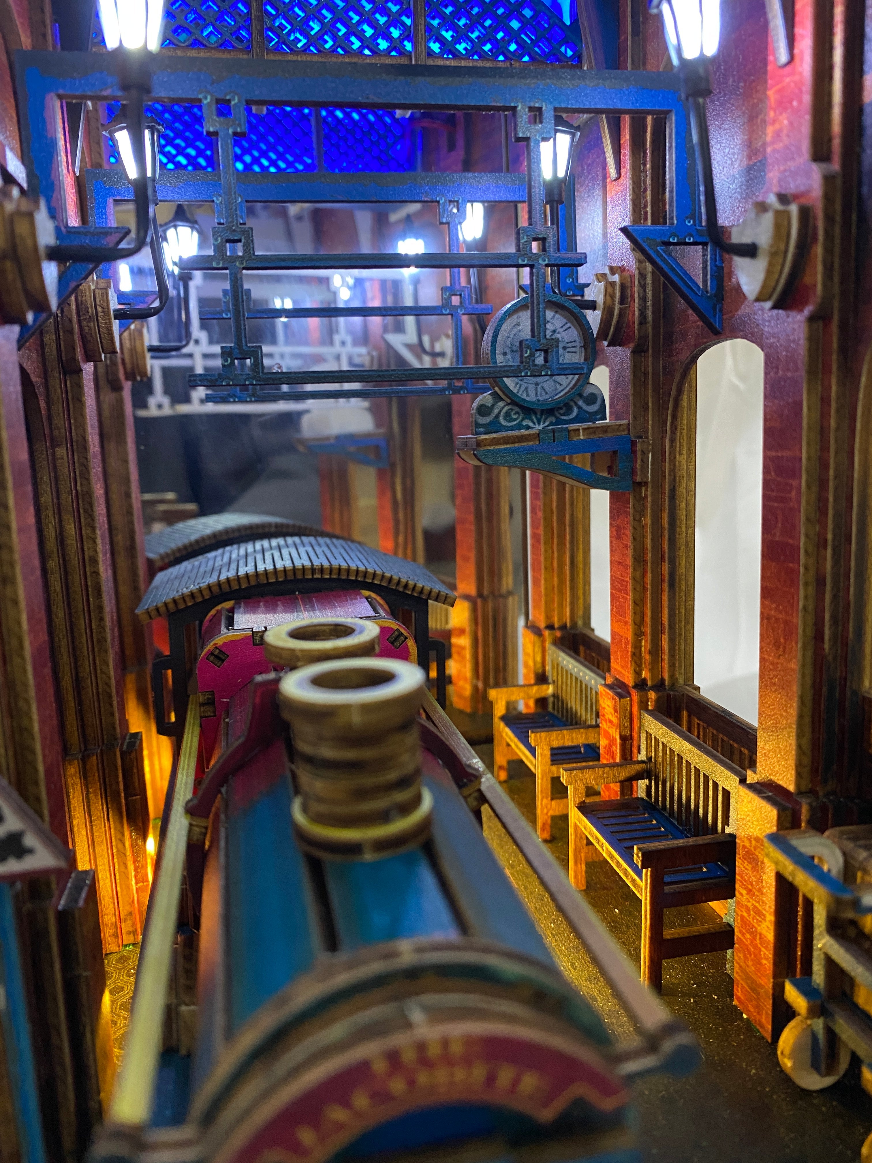 Hogwarts Express Pre-Colored Book Nook (Platform 9 3/4) | LKWood