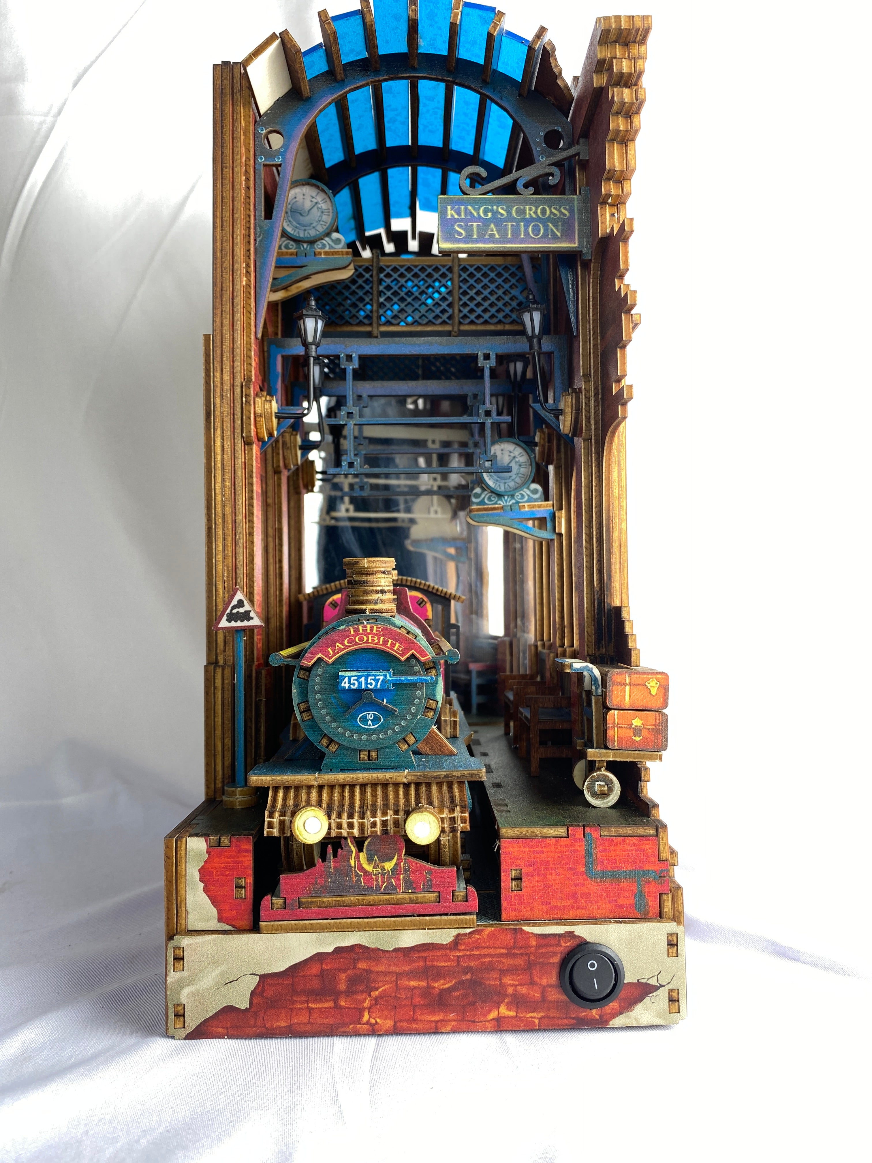 Hogwarts Express Pre-Colored Book Nook (Platform 9 3/4) | LKWood