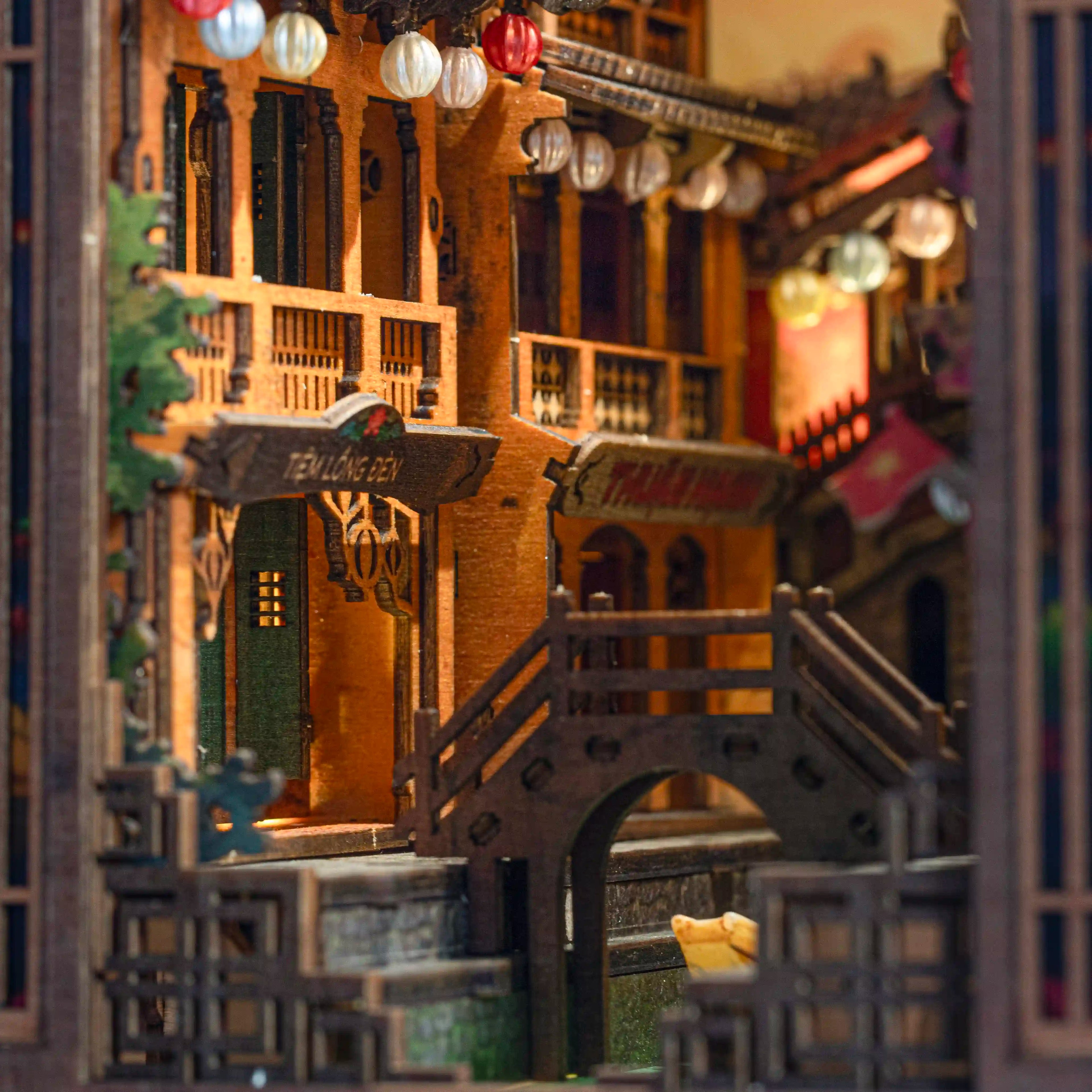 Hoi An Ancient Town Book Nook | LKWood (Pre-Order)