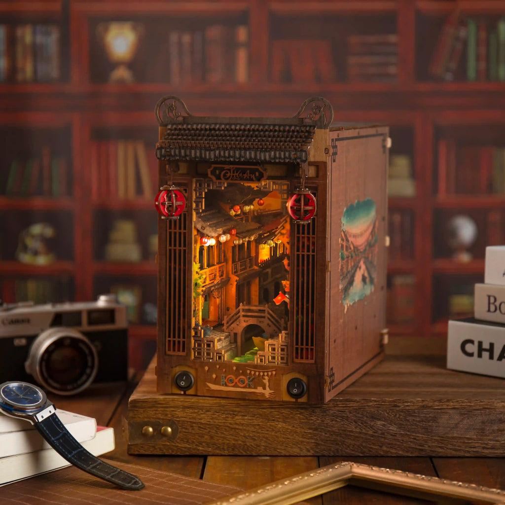 Hoi An Ancient Town Book Nook | LKWood (Pre-Order)