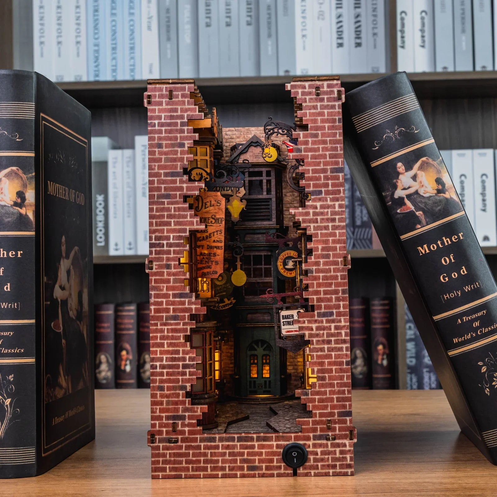 London's Old Town Book Nook | LKWood